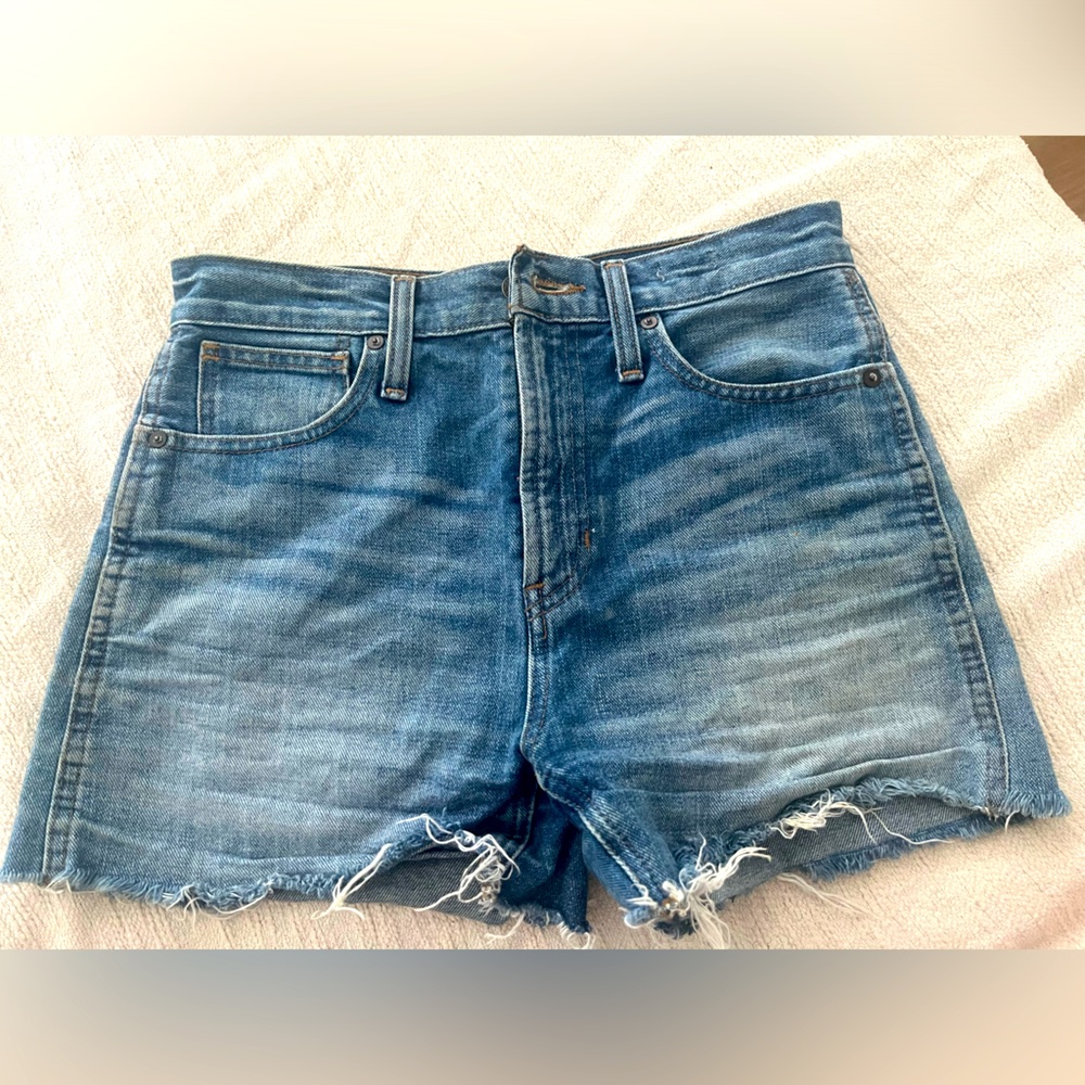 Madewell “The Perfect Jean Short” size 25